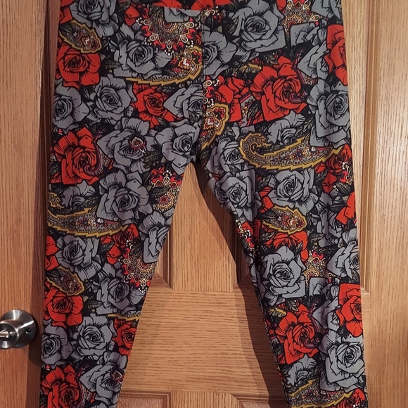 LuLaRoe Leggings TC - Picture 1 of 3